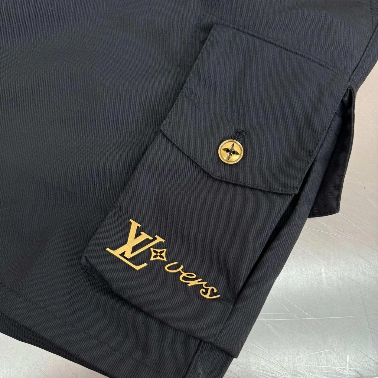 루이비통 코튼 유틸리티 카고 쇼츠 1AFJ52