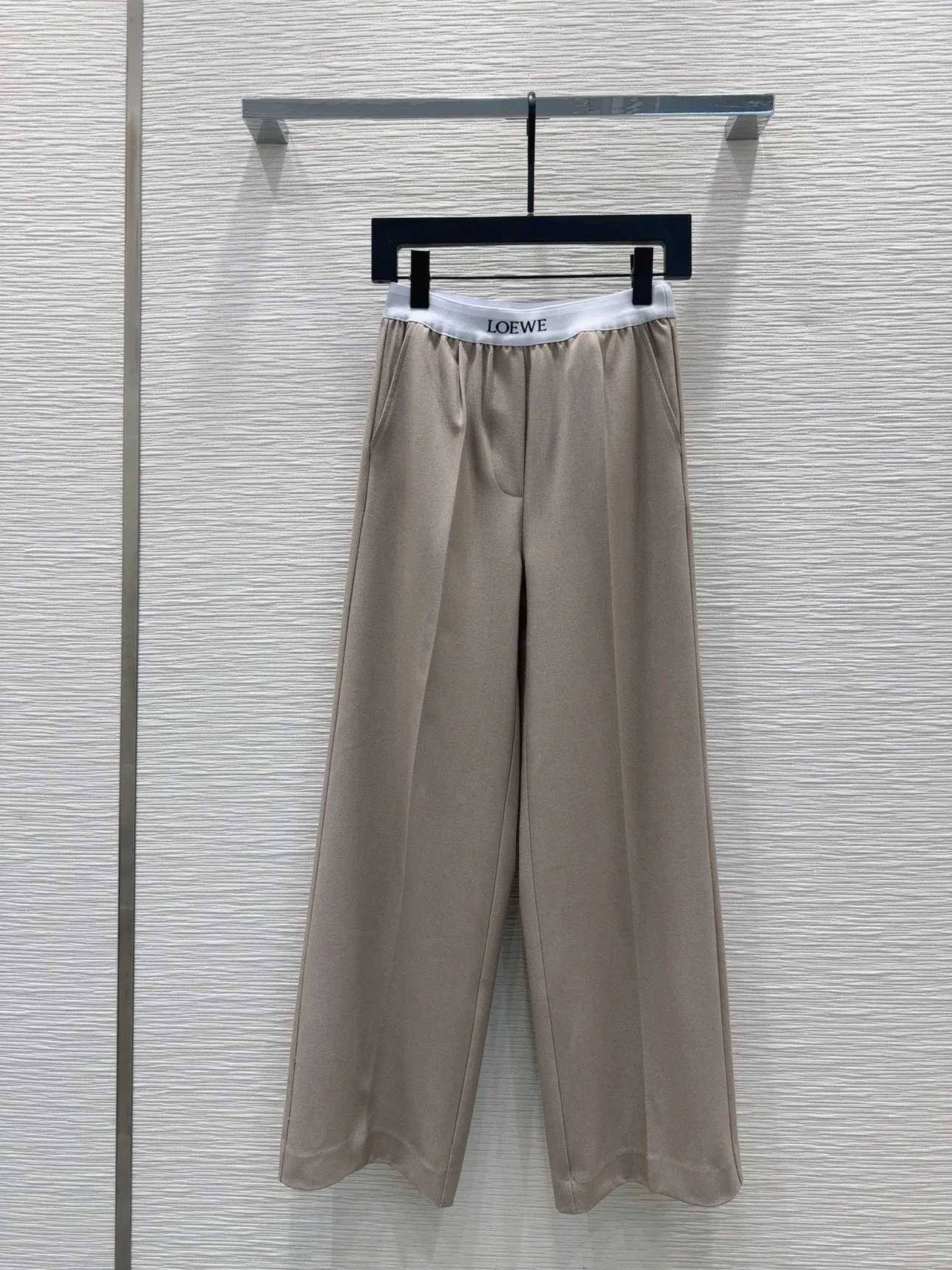 로에베 로고 밴딩 팬츠 베이지 상세 이미지 2
