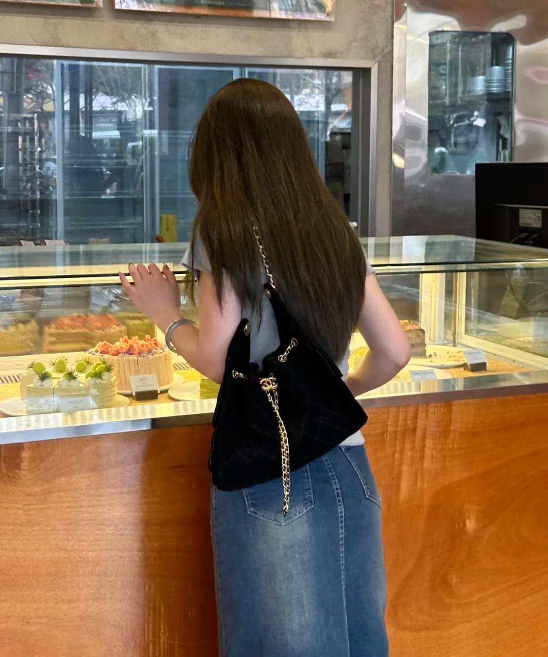 샤넬 25C 호보 스웨이드 언더암 백 블랙
