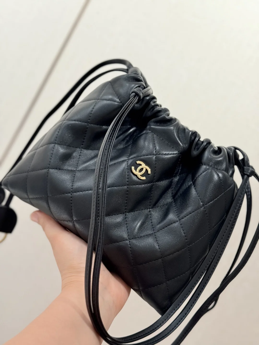 샤넬 26S 럭키백 블랙