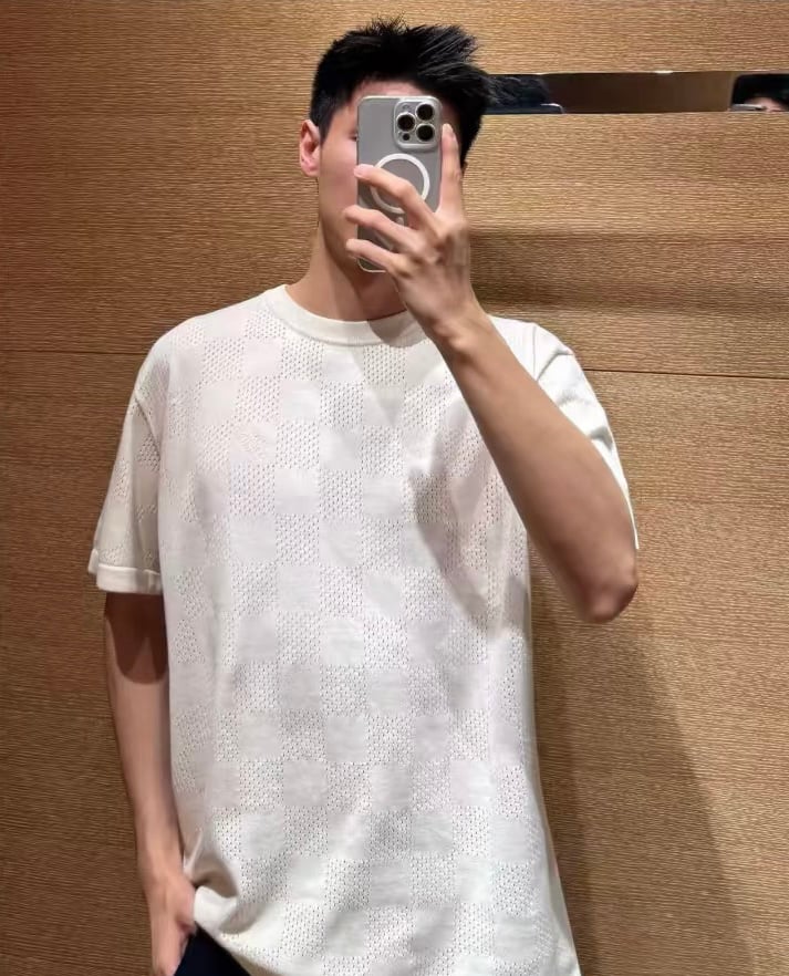 루이비통 체커 보드 티셔츠 화이트