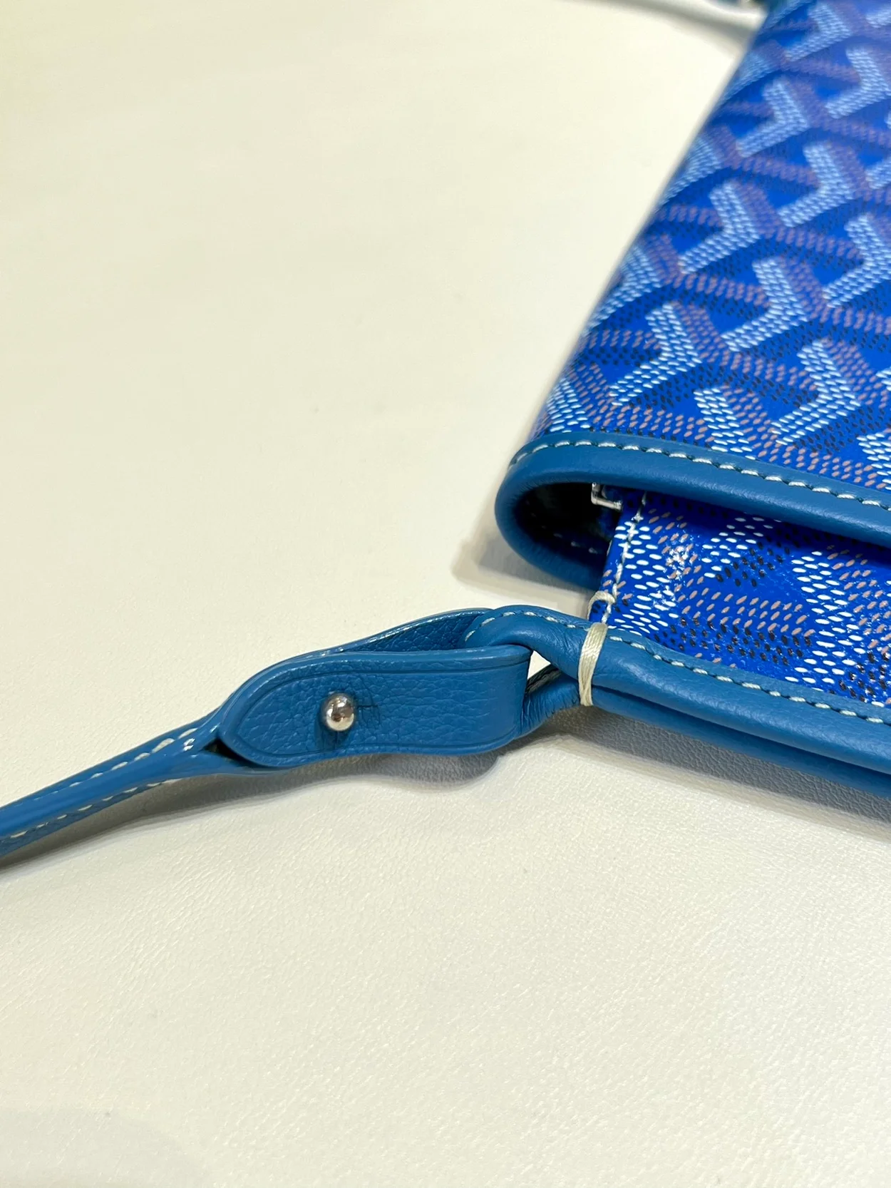 고야드 플뤼메 클러치 지갑 블루