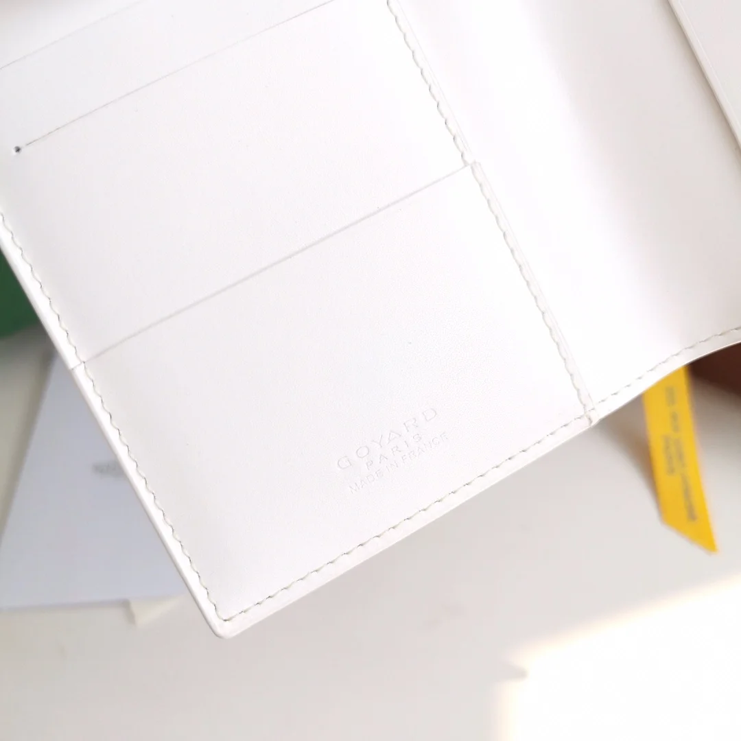 고야드 그르넬 여권 케이스 화이트