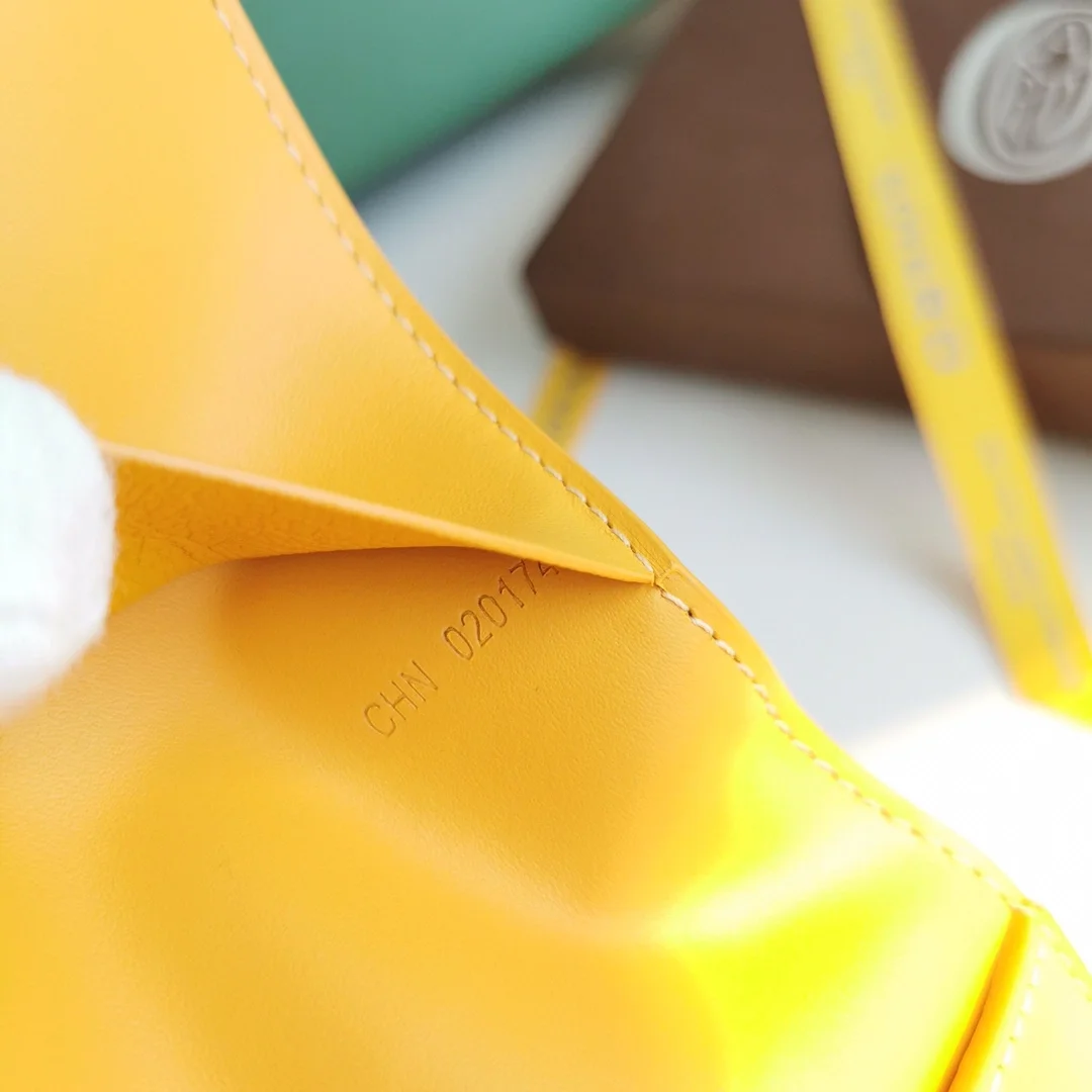 고야드 그르넬 여권 케이스 옐로우