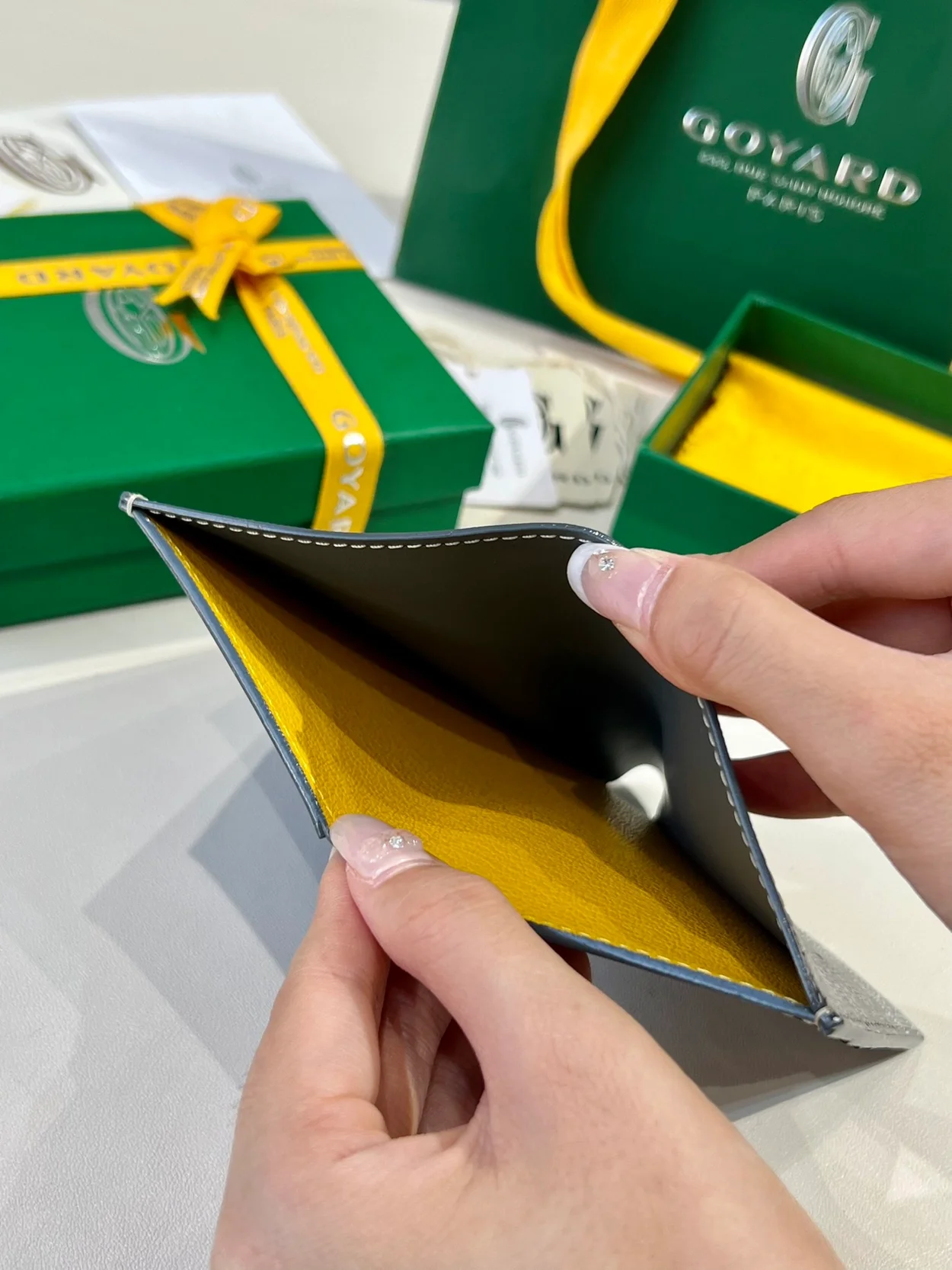 고야드 생피에르 카드 홀더 그레이