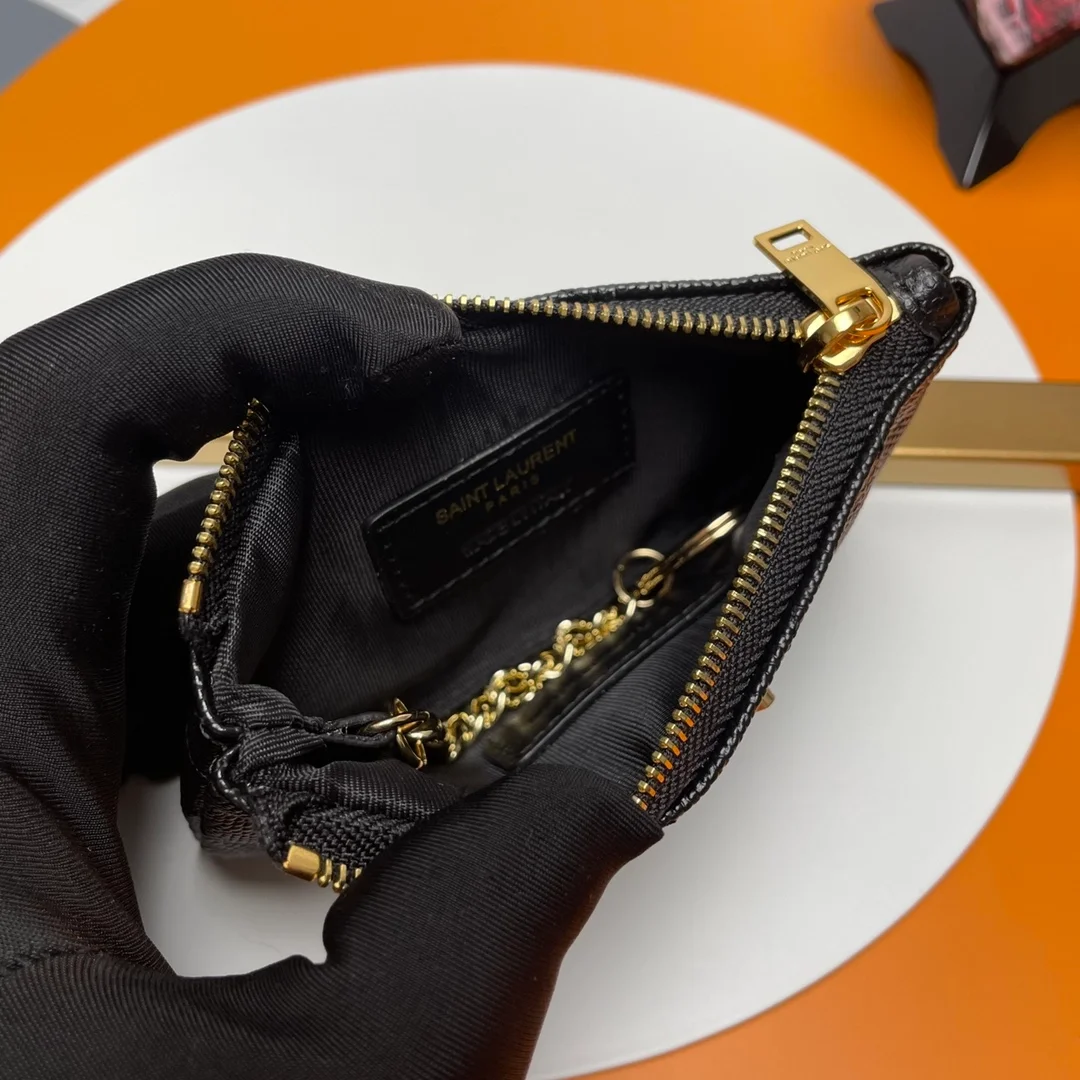 생로랑 마틀라세 프라그망 케이스 골드