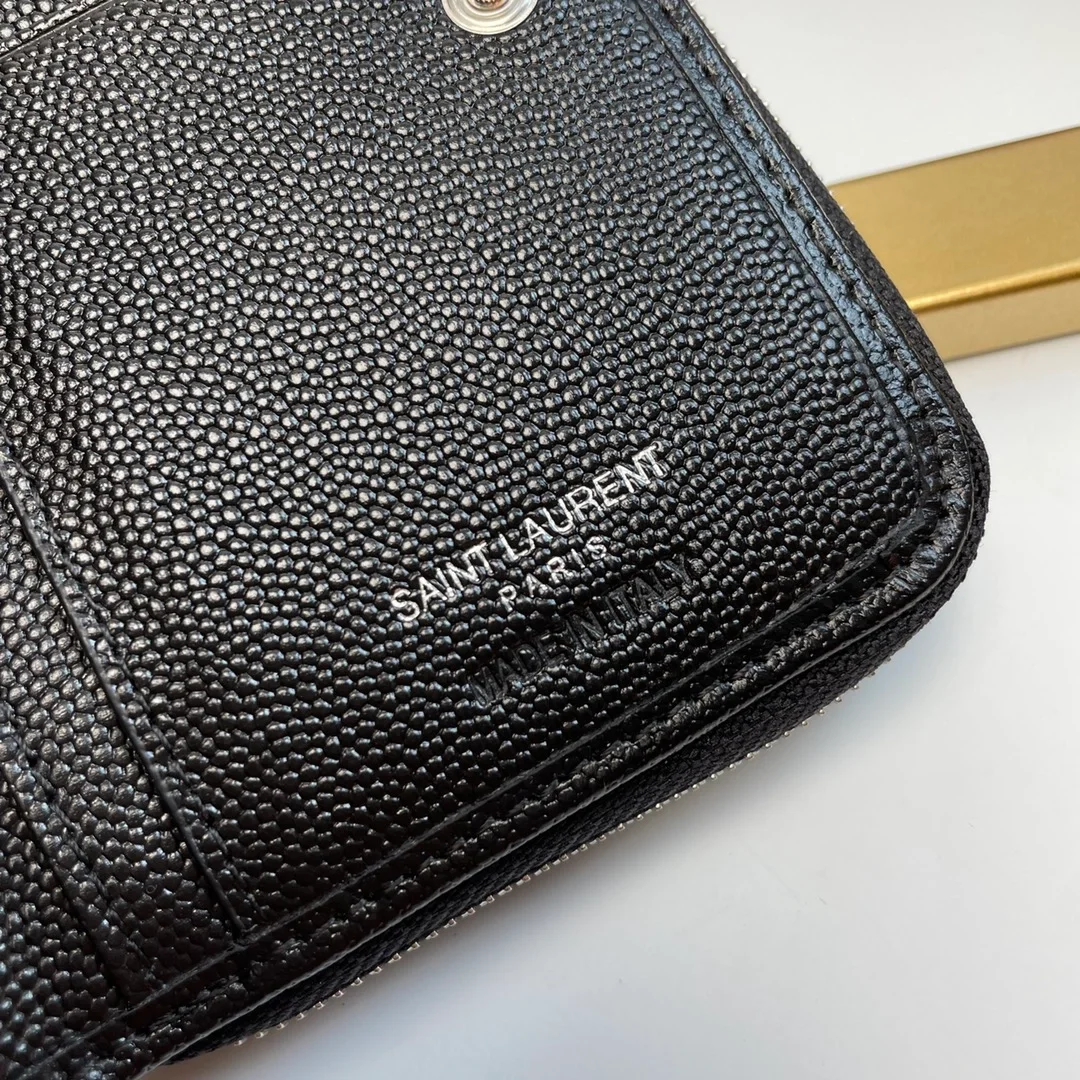 생로랑 컴팩트 지퍼 어라운드 월릿 실버