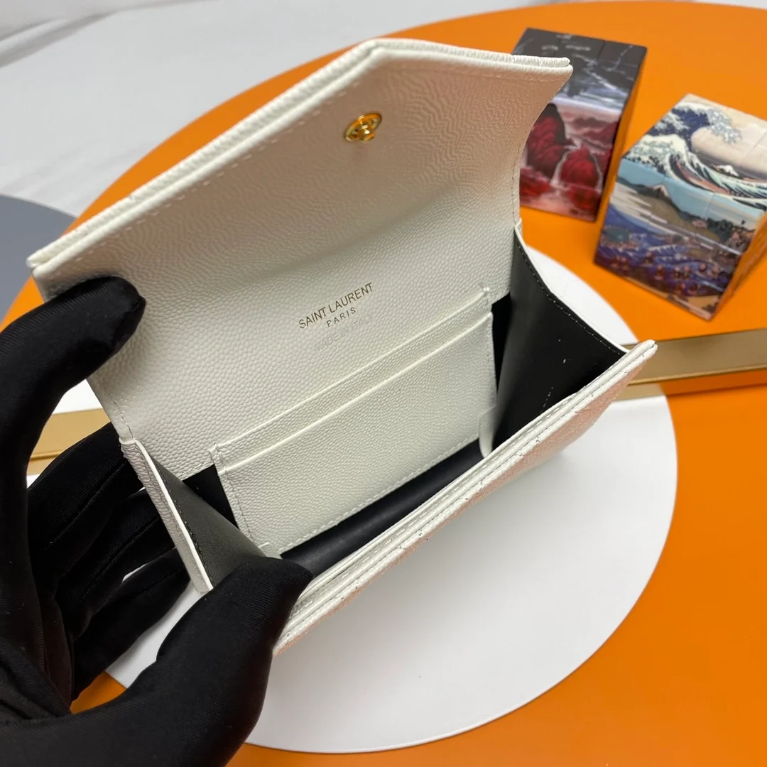 생로랑 엔벨로프 스몰 지갑 화이트 골드