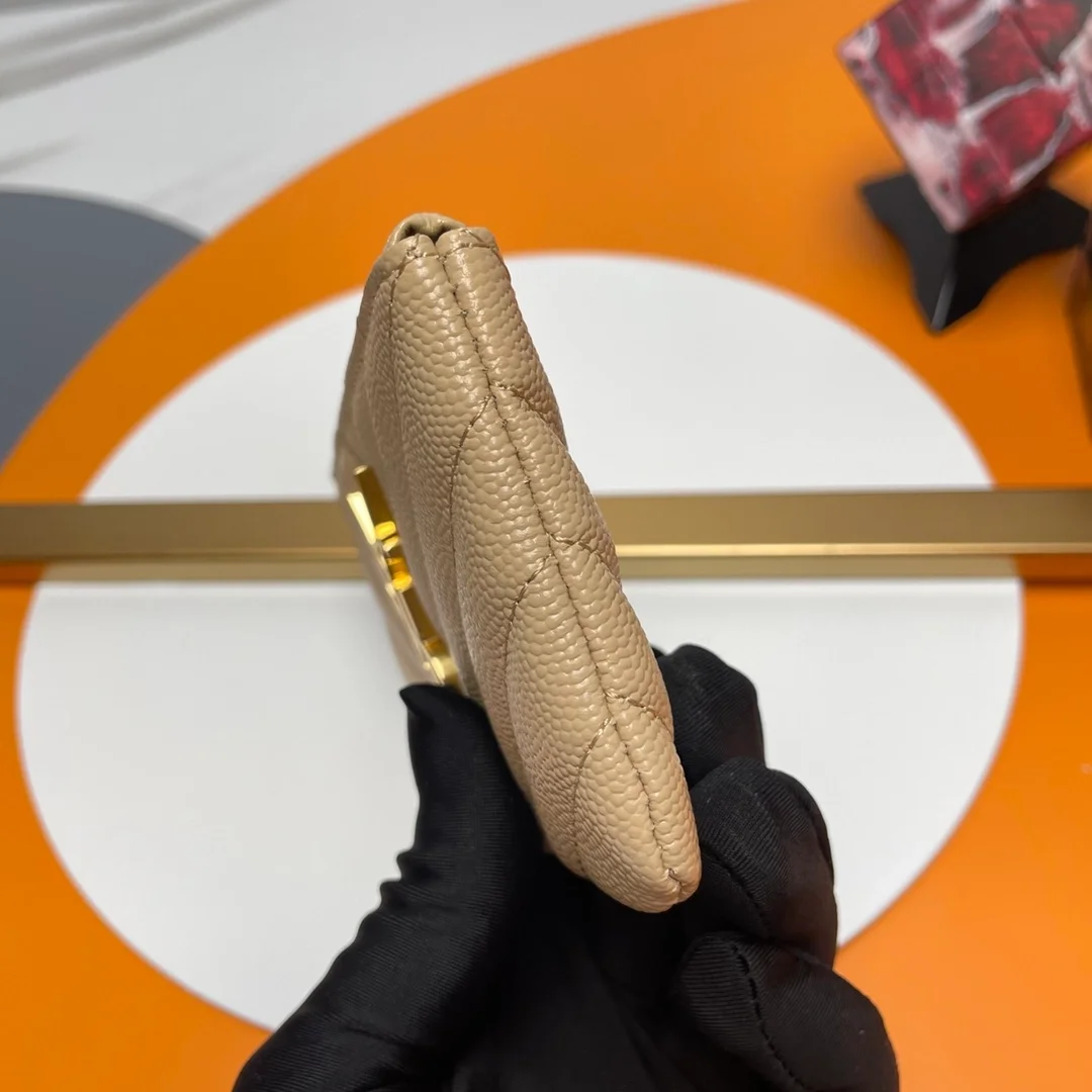 생로랑 마틀라세 프라그망 케이스 베이지 골드