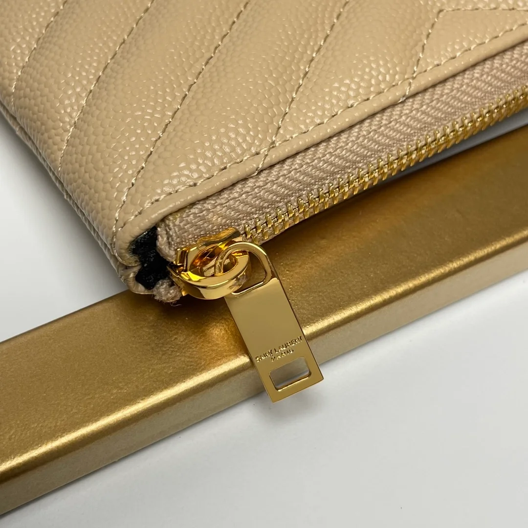 생로랑 마틀라세 프라그망 케이스 베이지 골드