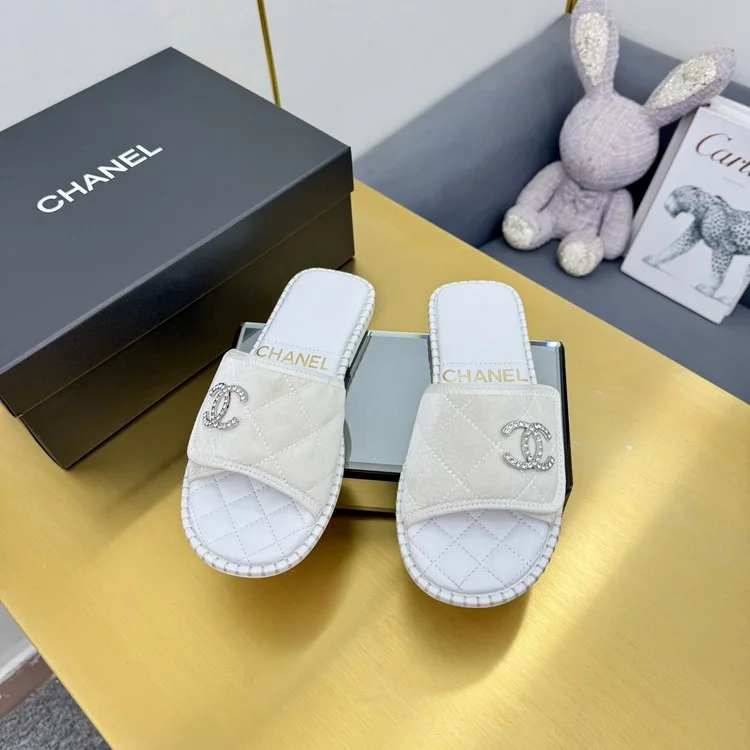 샤넬  스웨이드 CC 슬리퍼 G39864