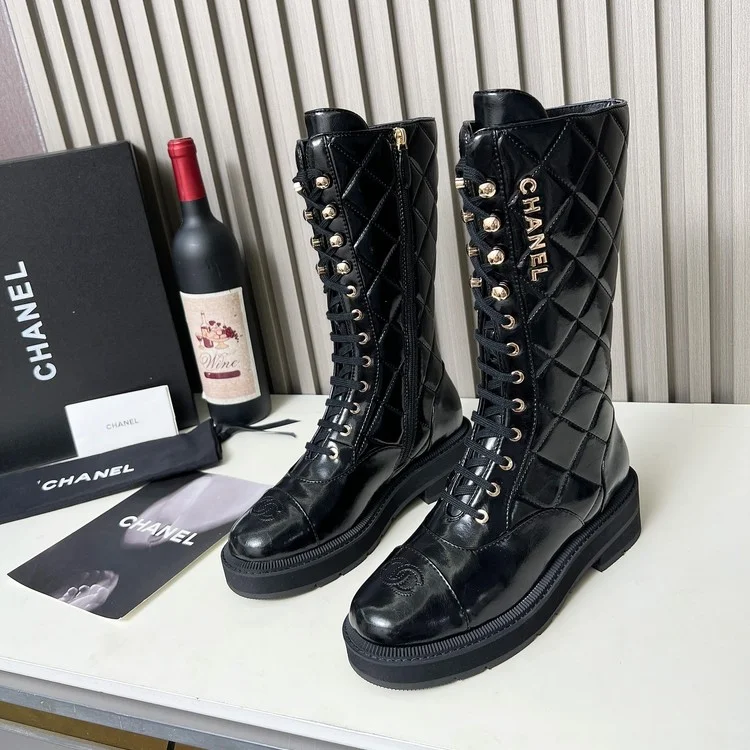 샤넬 25SS 컴뱃 퀄팅 롱부츠 블랙