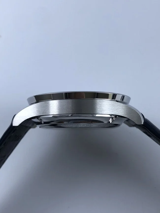 IWC 포르투기저 화이트다이얼 블루핸즈 버티컬