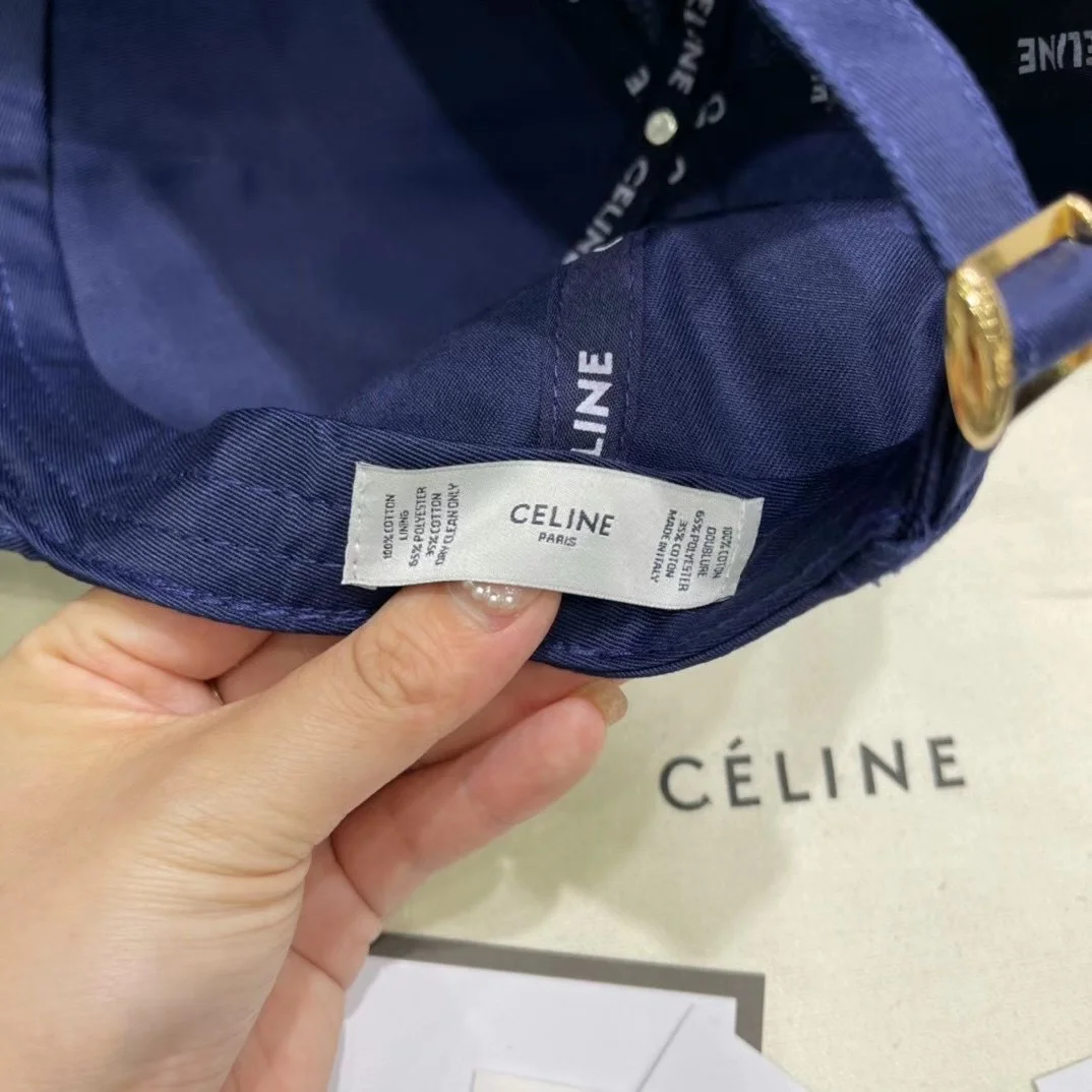 셀린느 자수 로고 코튼 베이스 볼캡 네이비