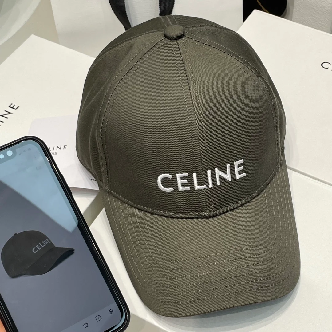셀린느 자수 로고 코튼 베이스 볼캡 카키