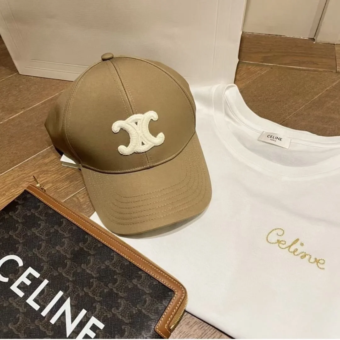 셀린느 트리오페 자수로고 코튼캡 베이지