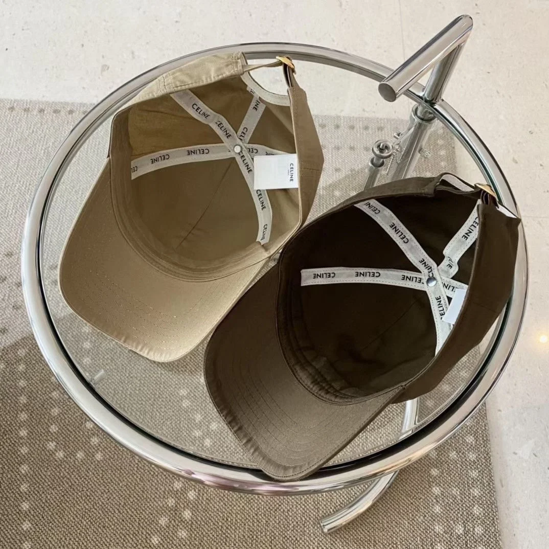 셀린느 트리오페 자수로고 코튼캡 베이지