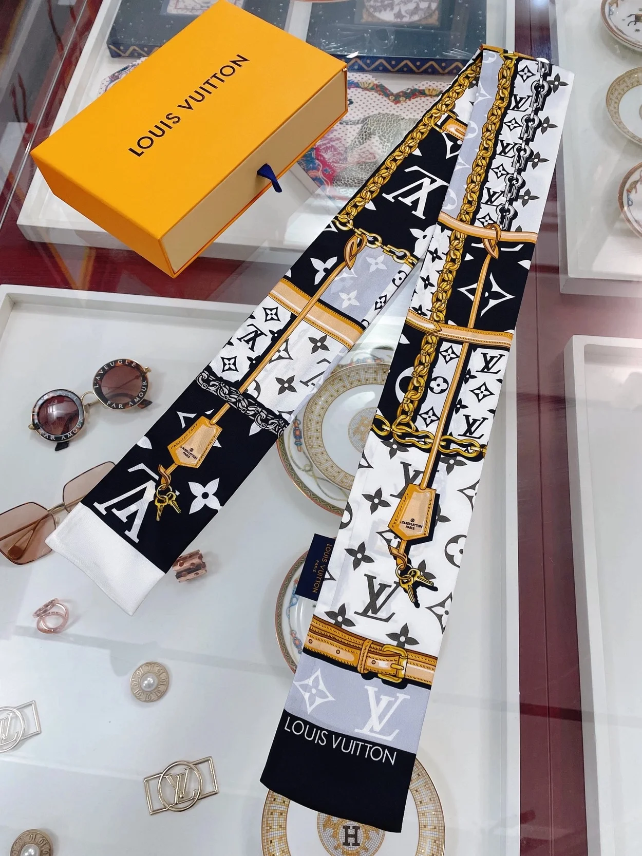 루이비통 모노그램 컨피덴셜 블랙 방도 스카프 M78656