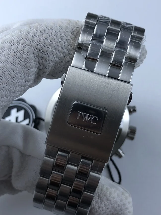 IWC 파일럿 크로노그래프 어린왕자 에디션