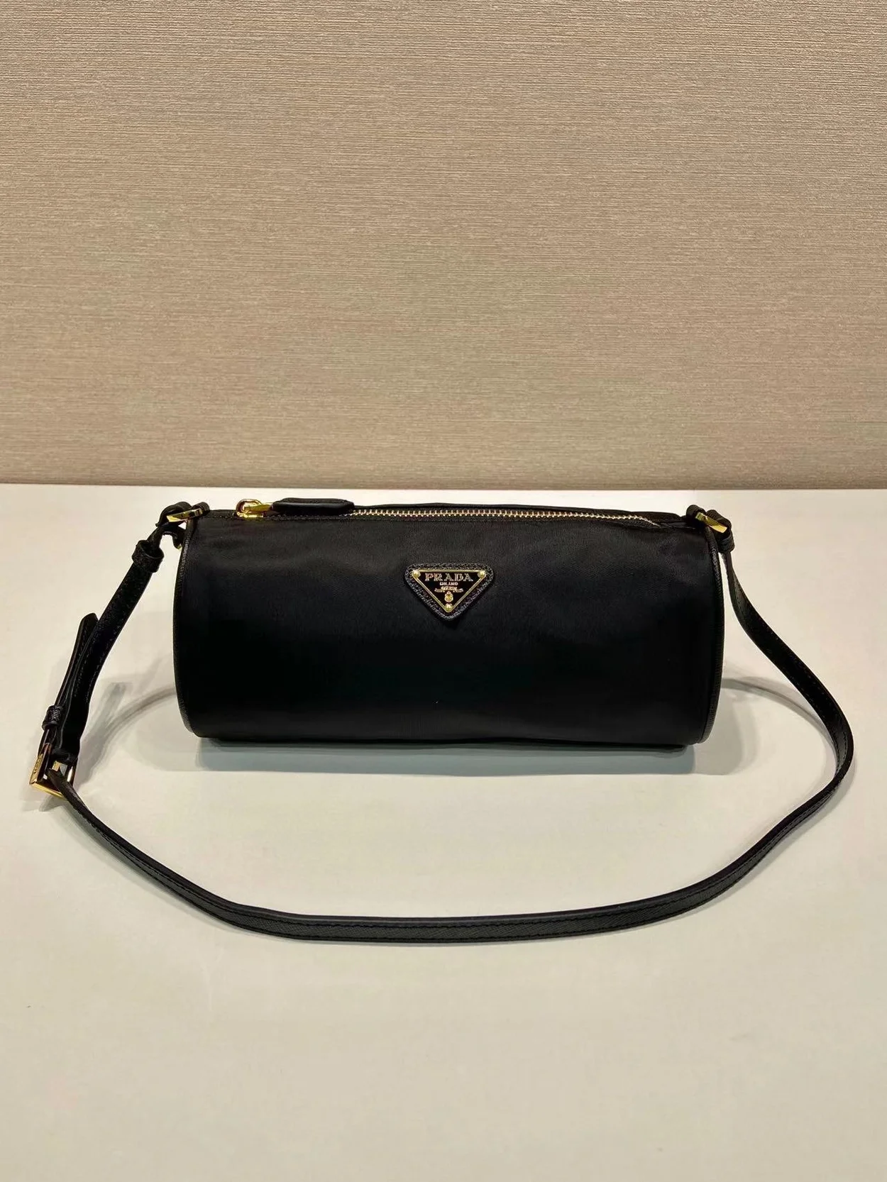 프라다 리나일론 블랙 파우치 1NE058