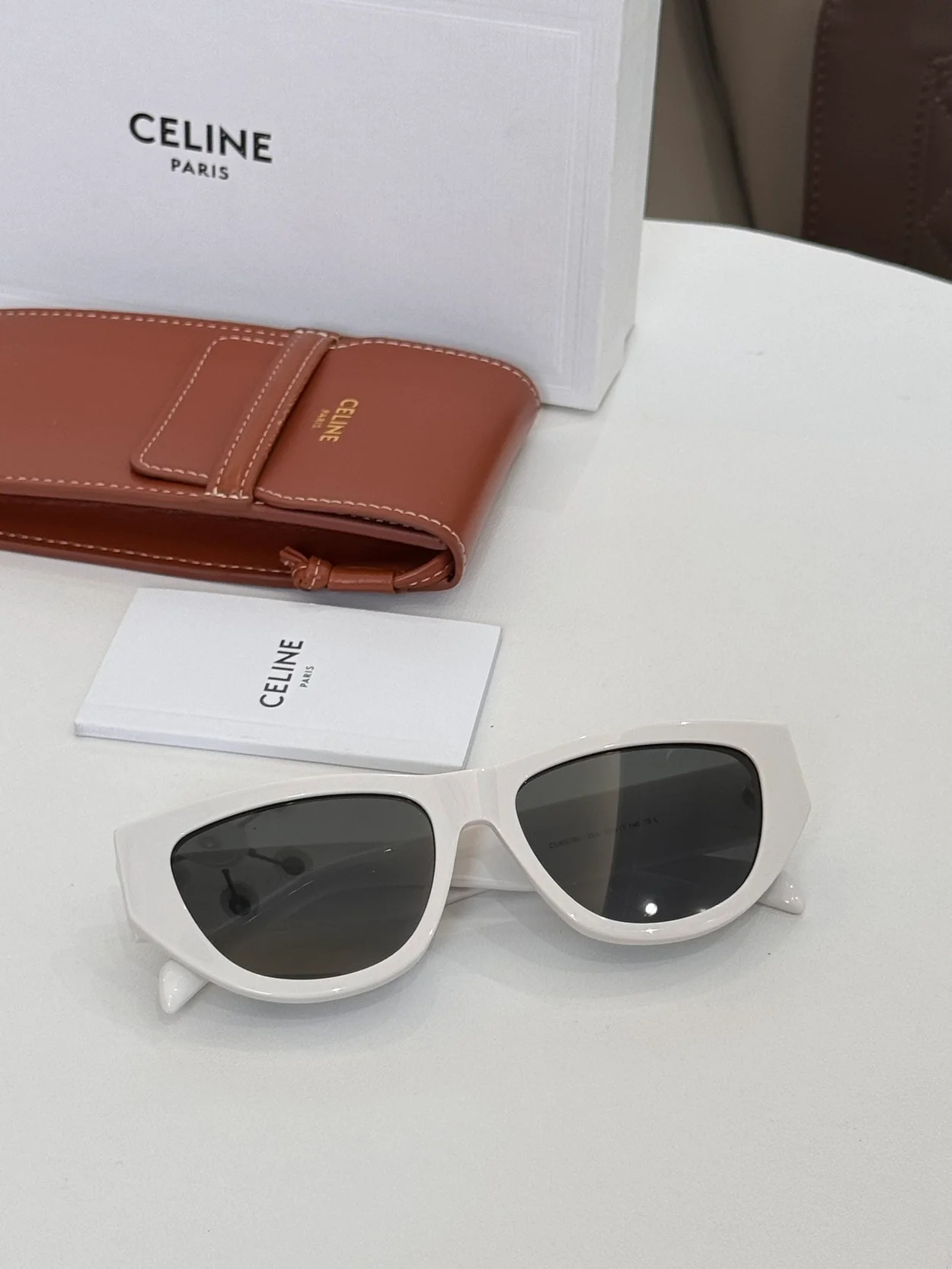 셀린느 Monochroms Cat Eye Sunglasses (5color)