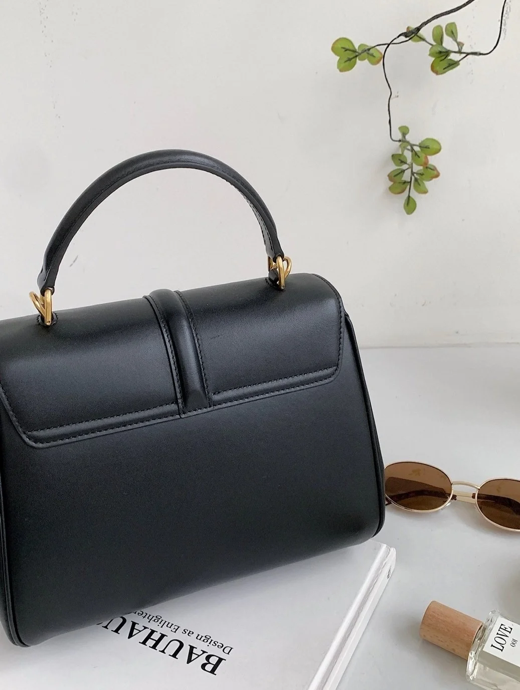 셀린느 16백 새틴 카프스킨