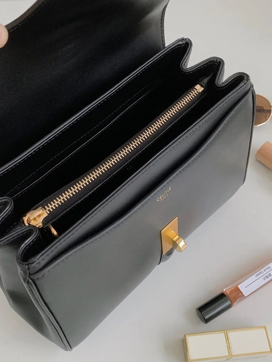 셀린느 16백 새틴 카프스킨