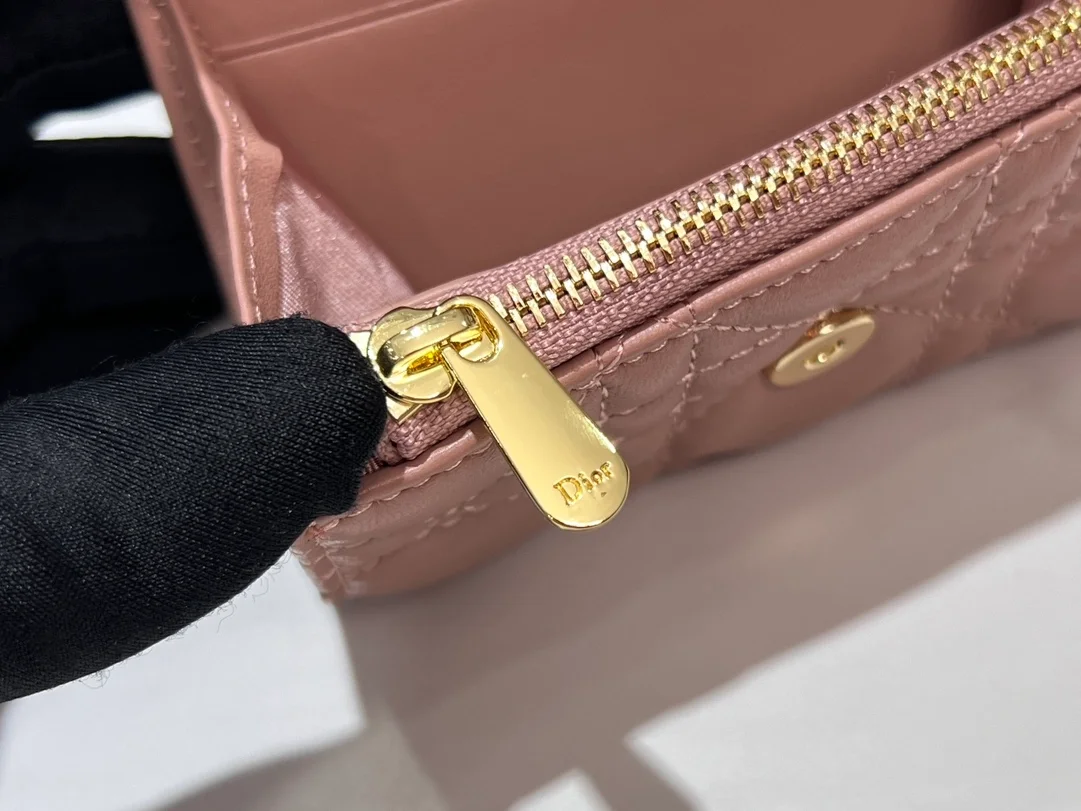 디올 MY Dior Glycine 월릿 앤틱 핑크