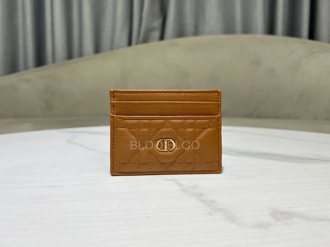 디올 카로 5-슬롯 카드 홀더 미디움 탄