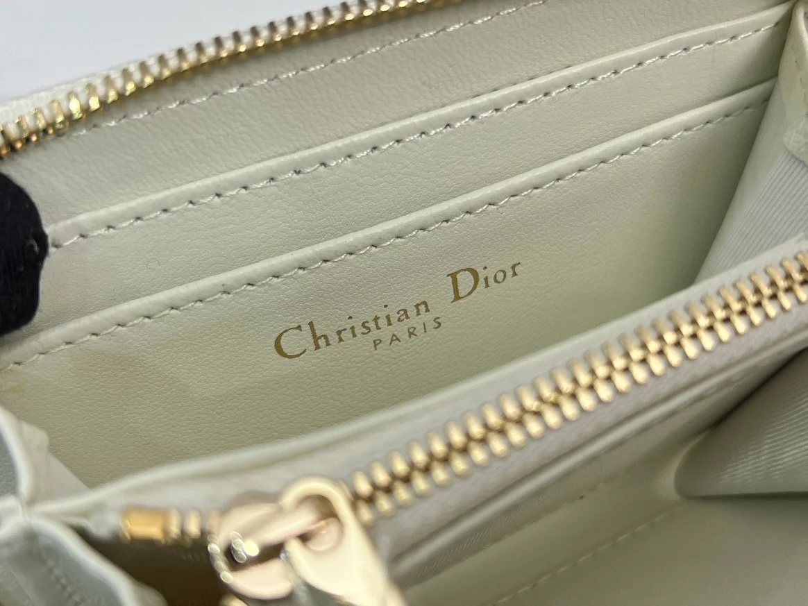 디올 레이디 VOYAGEUR 스몰 동전 지갑 화이트