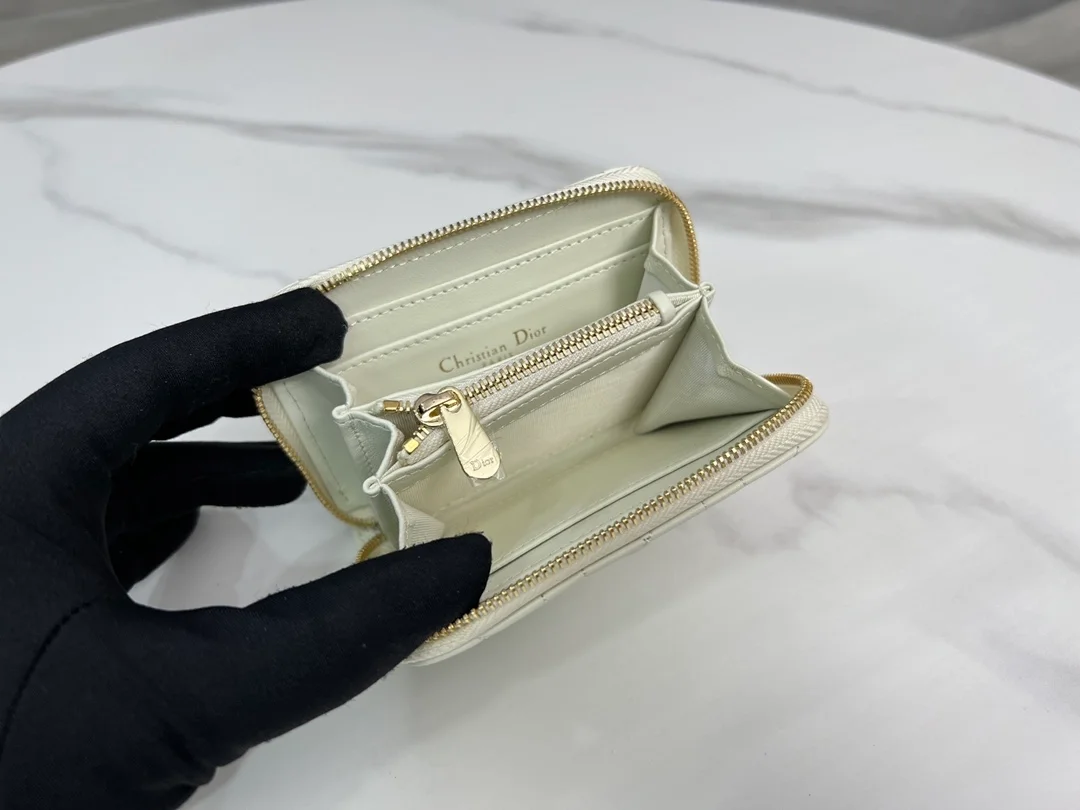 디올 레이디 VOYAGEUR 스몰 동전 지갑 화이트