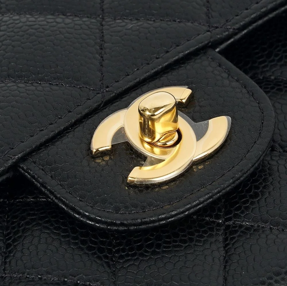 샤넬 클래식 미디움 캐비어 블랙 골드