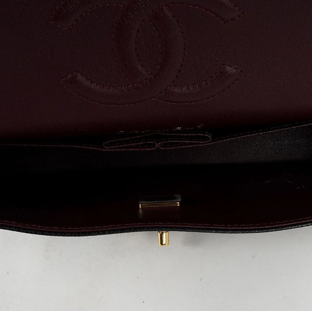 샤넬 클래식 미디움 캐비어 블랙 골드