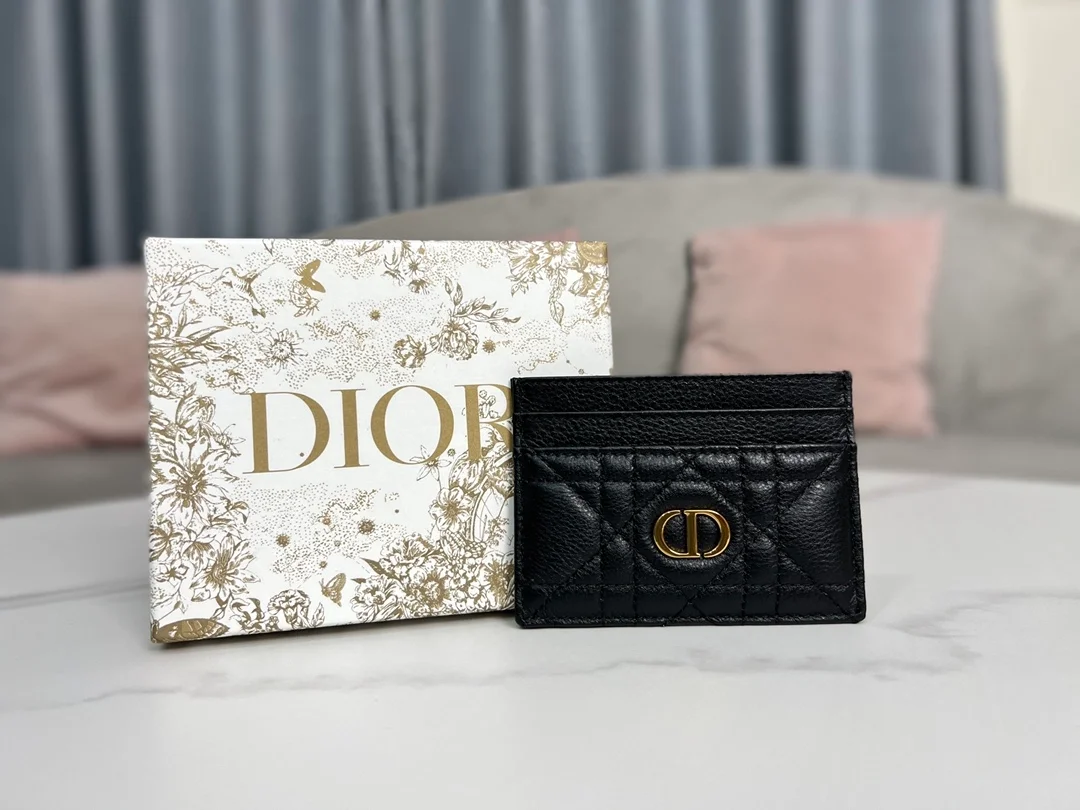 디올 카로 5-슬롯 카드 지갑 블랙