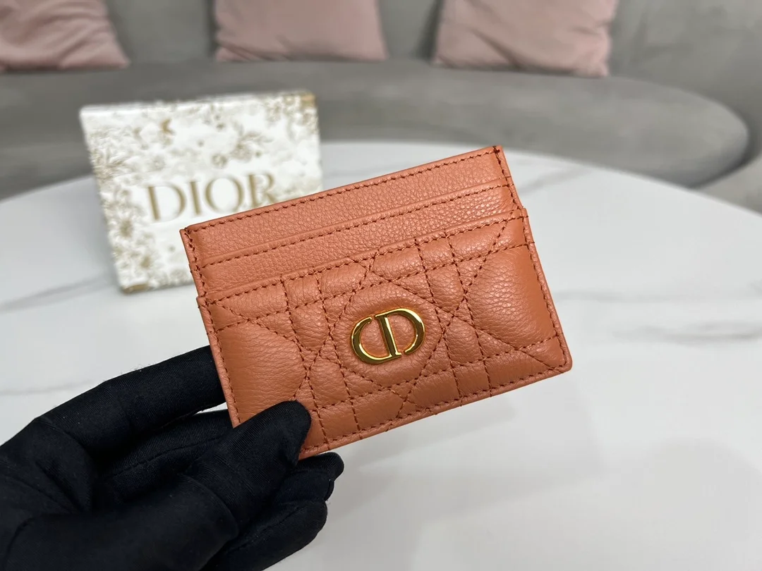디올 카로 5-슬롯 카드 지갑 로즈