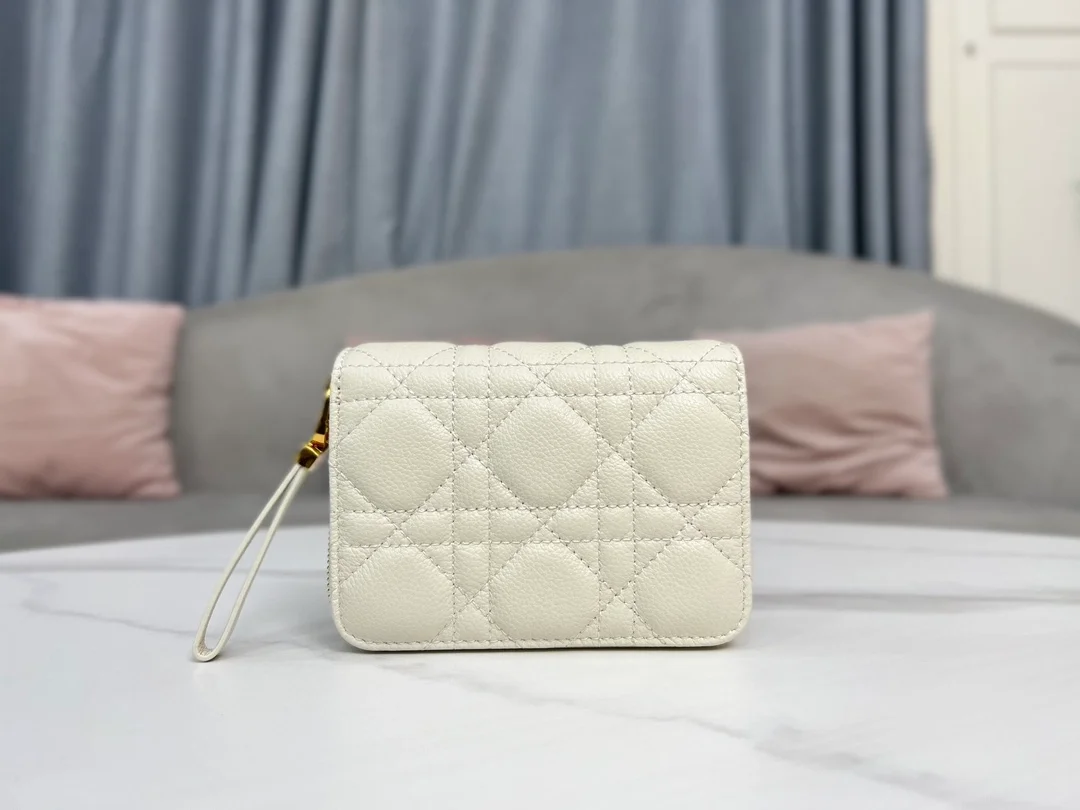 디올 카로 컴팩트 지퍼 지갑 화이트