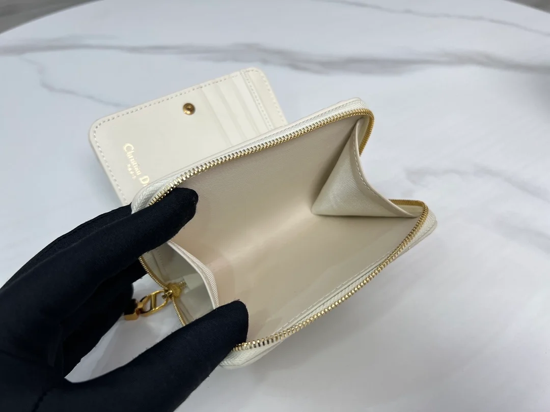 디올 카로 컴팩트 지퍼 지갑 화이트