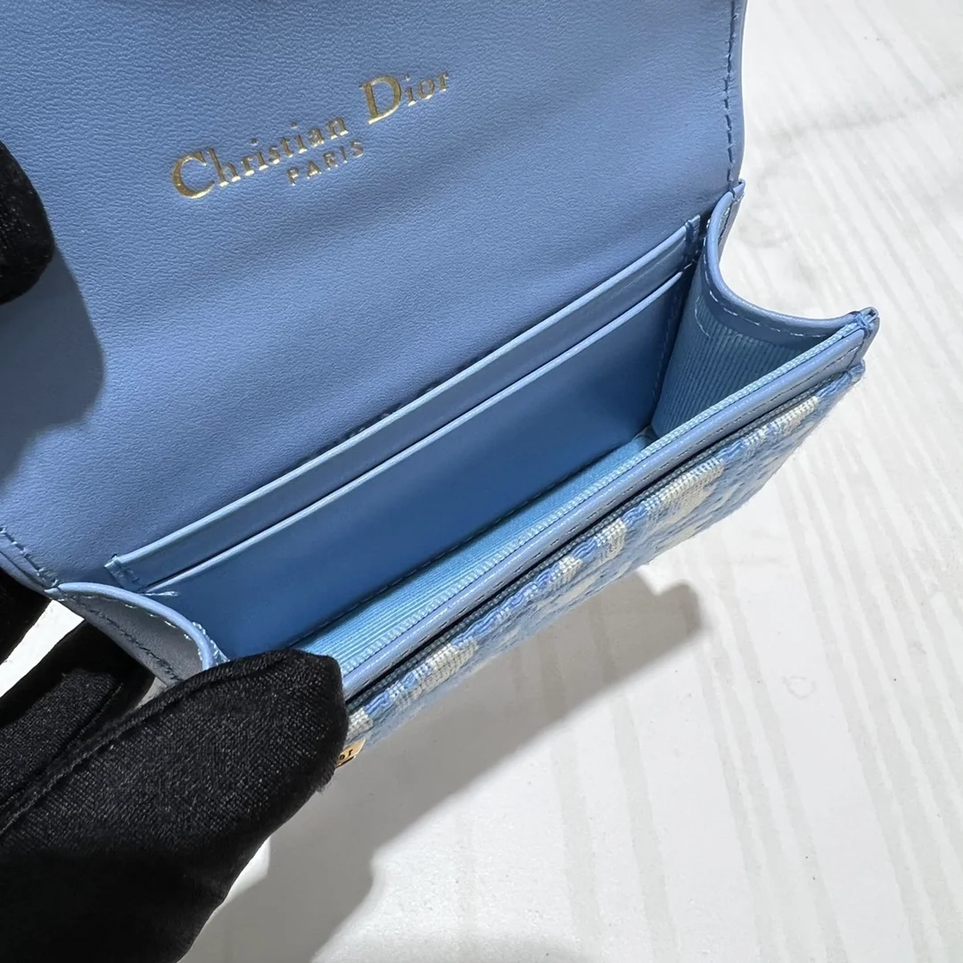 디올 새들 플랩 카드 지갑 블루