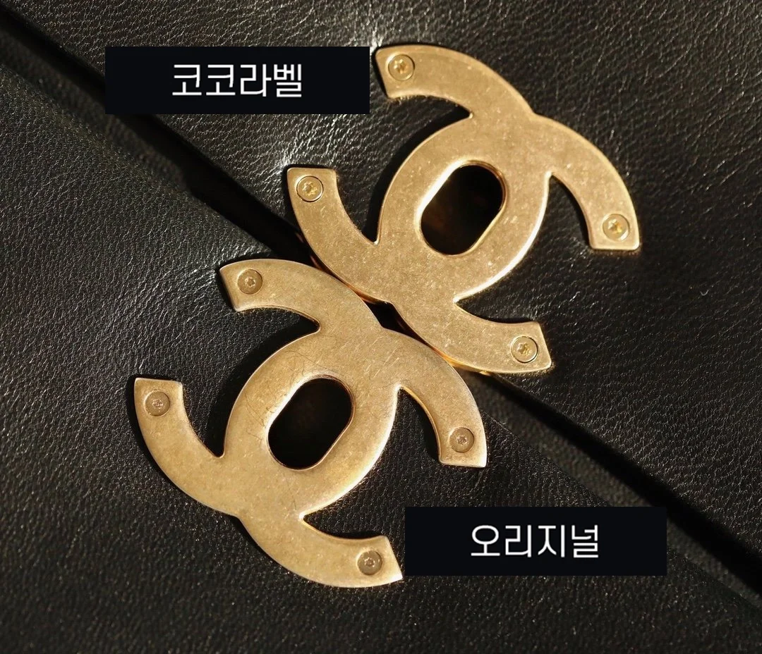 샤넬 19백 미디움 램스킨 블랙 골드