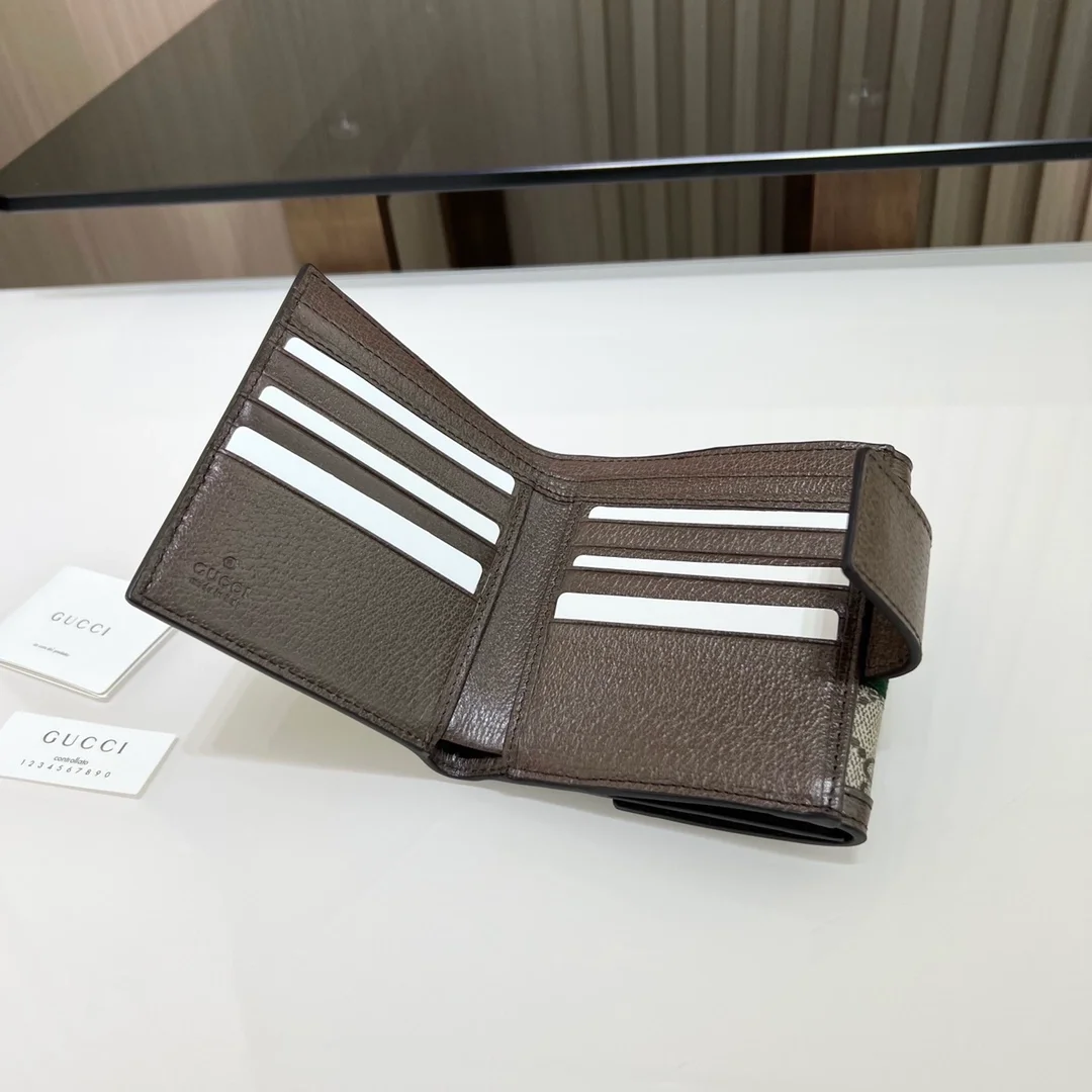 구찌 오피디아 GG 수프림 지갑