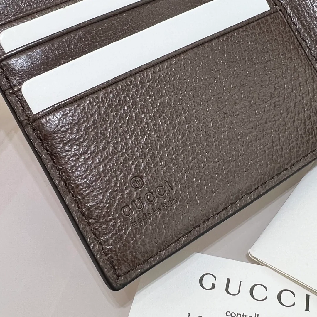 구찌 오피디아 GG 수프림 지갑