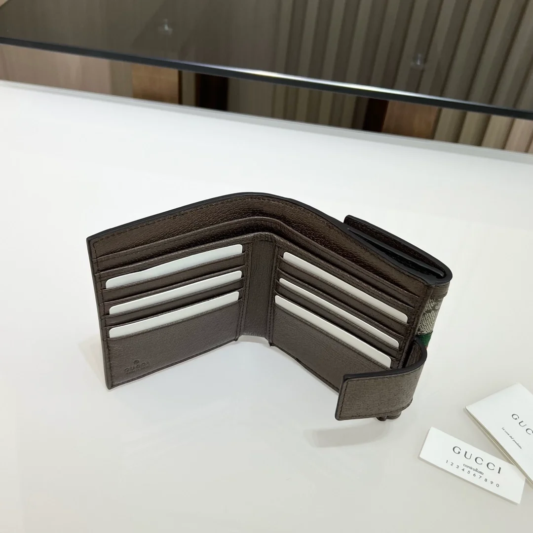 구찌 오피디아 GG 수프림 지갑