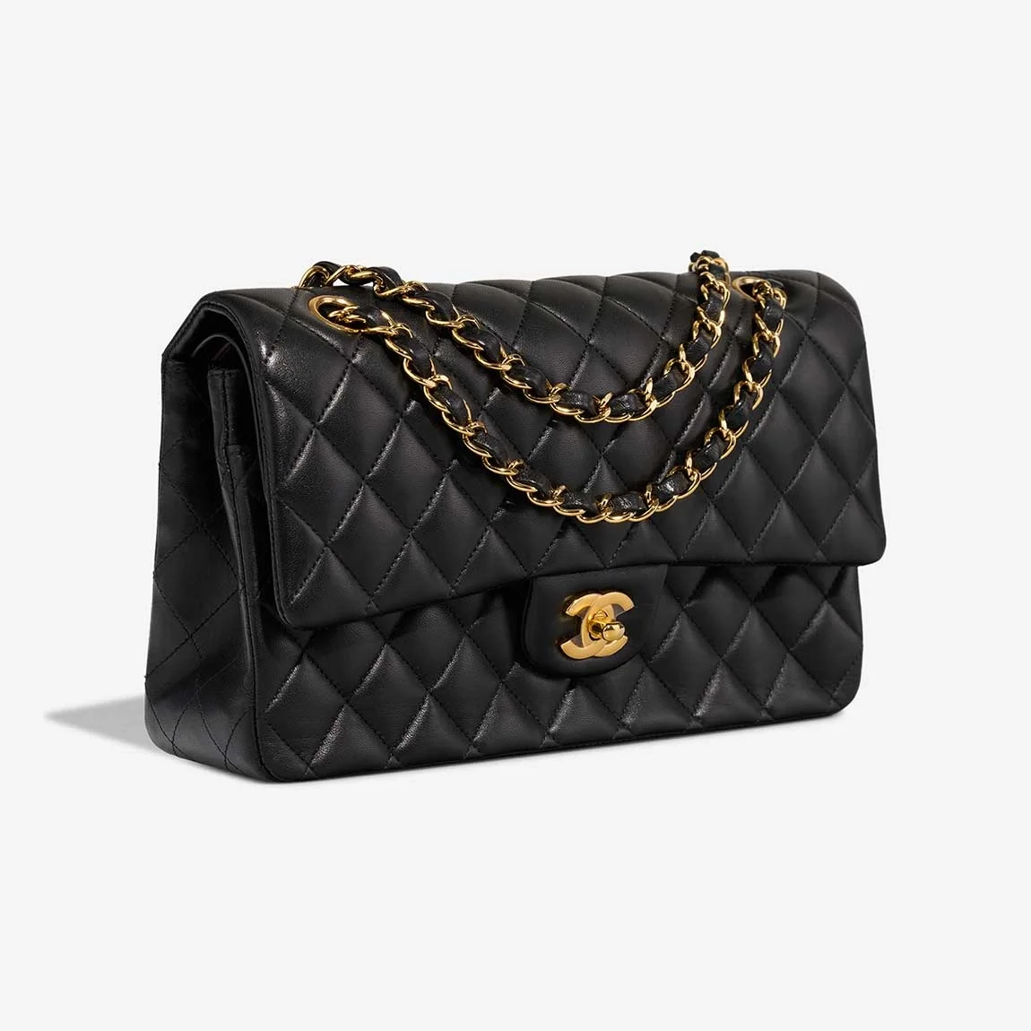 샤넬 클래식 미디움 램스킨 블랙 골드