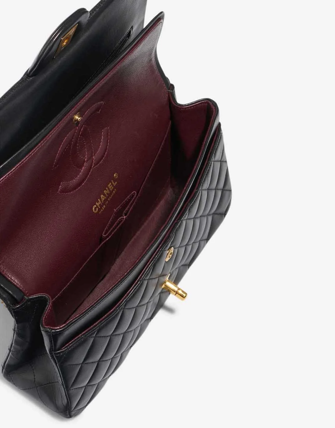 샤넬 클래식 미디움 램스킨 블랙 골드