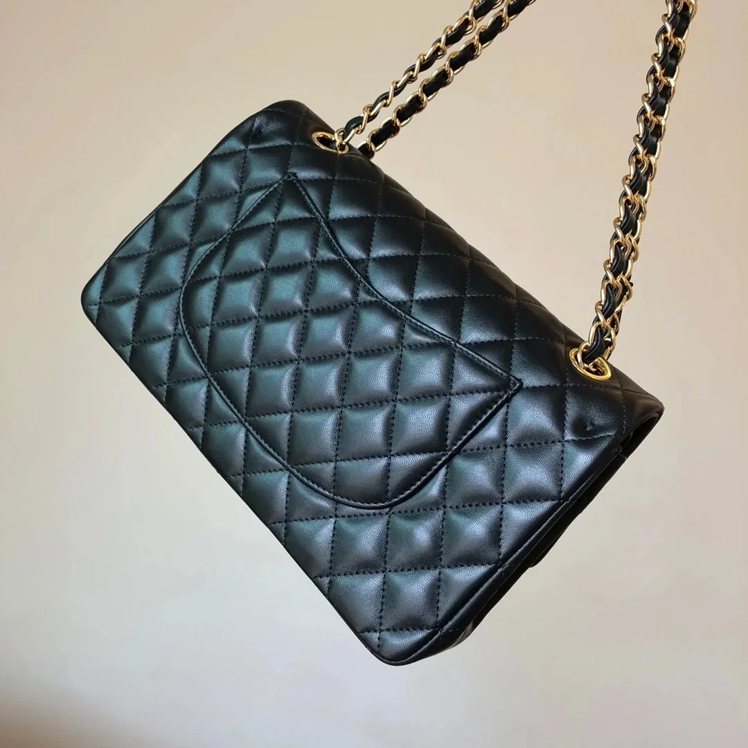 샤넬 클래식 미디움 램스킨 블랙 골드