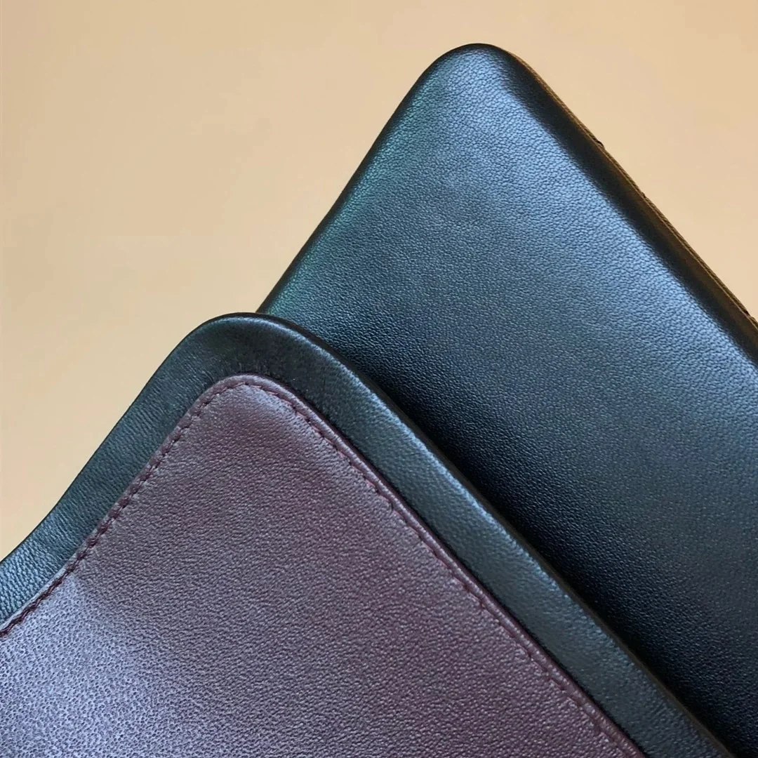 샤넬 클래식 미디움 램스킨 블랙 실버