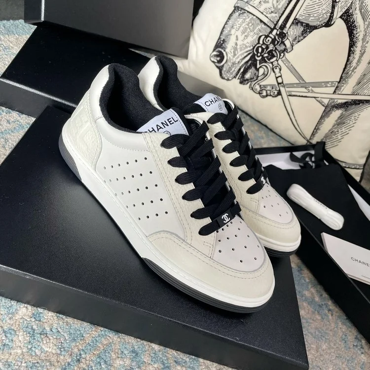 샤넬 레이스업 테니스 스니커즈