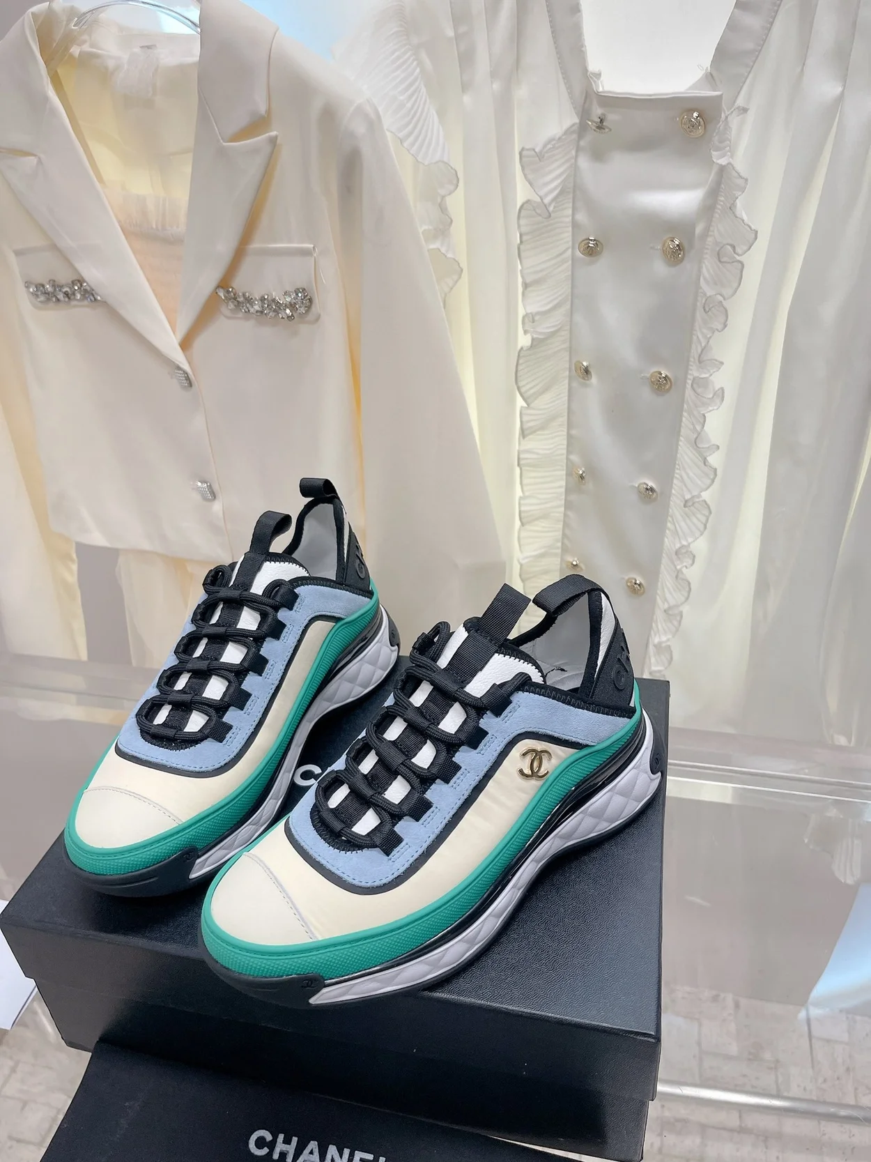 샤넬 믹스드파이버 카프스킨 아이보리