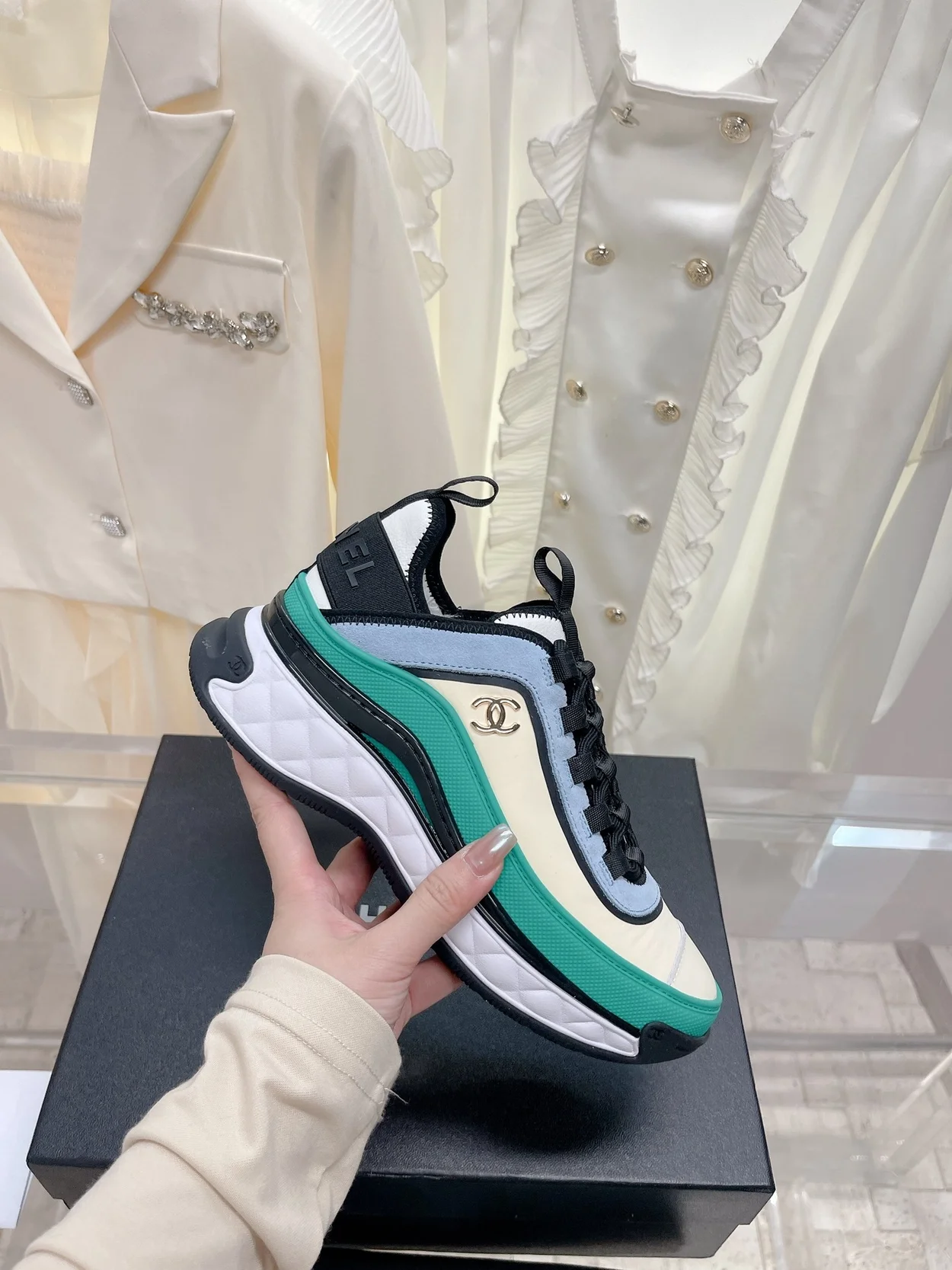 샤넬 믹스드파이버 카프스킨 아이보리