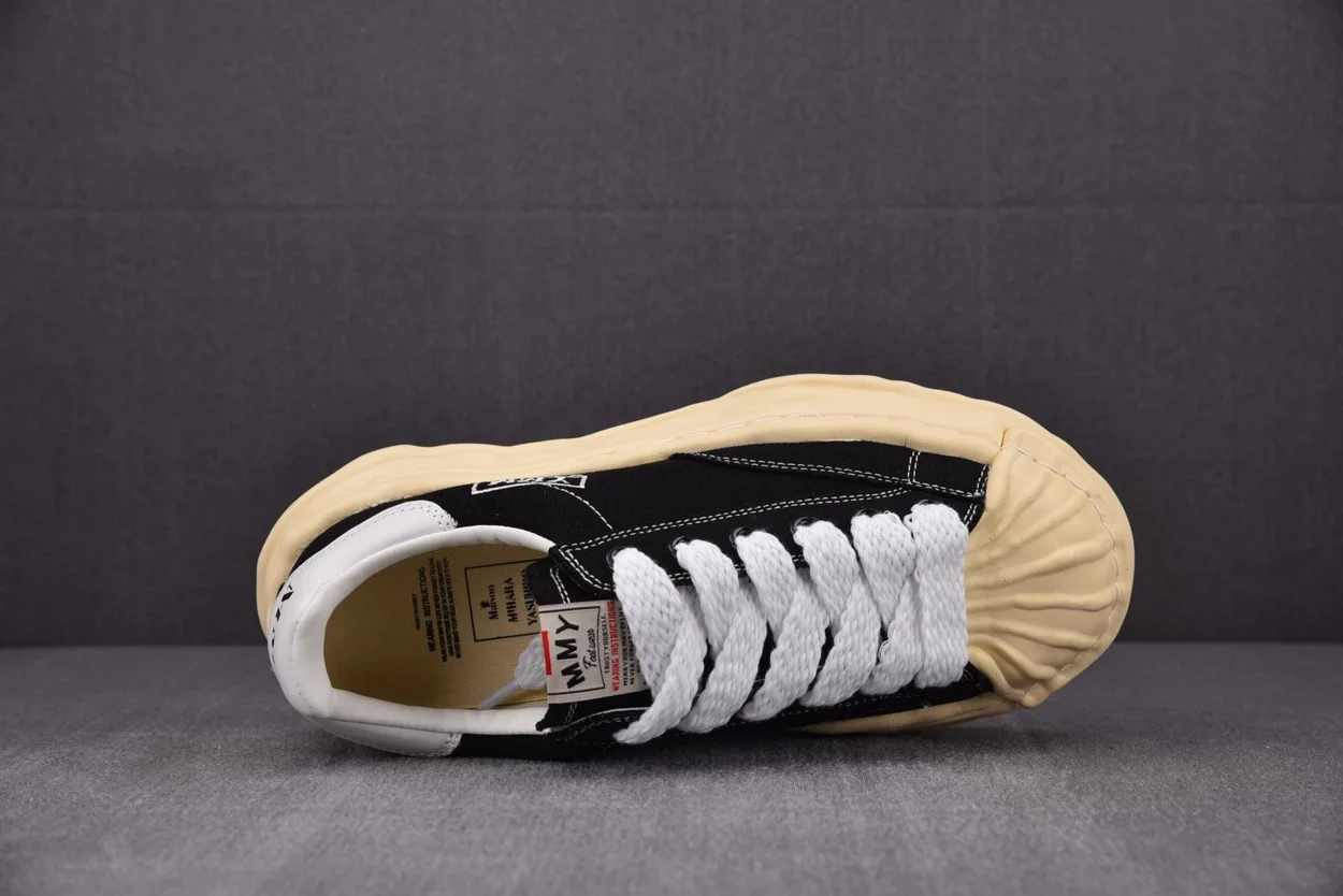 미하라 야스히로 블레이키 블랙 스니커즈